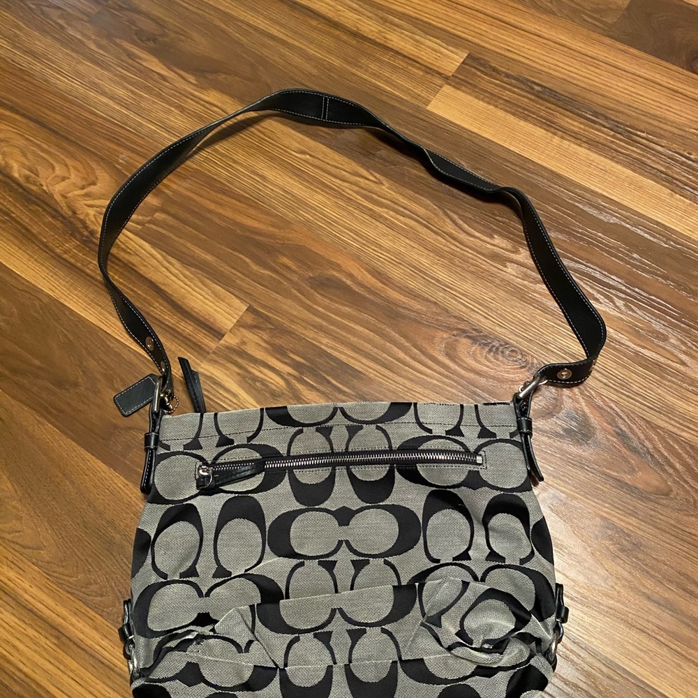 Authentic Coach Purse - Picture 2 of 4